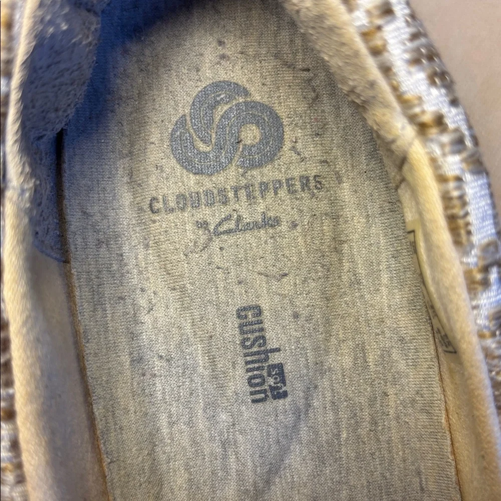 Clarks Cloudsteppers Gold/Tan and White Slip-On Shoes, sneakers, size 11